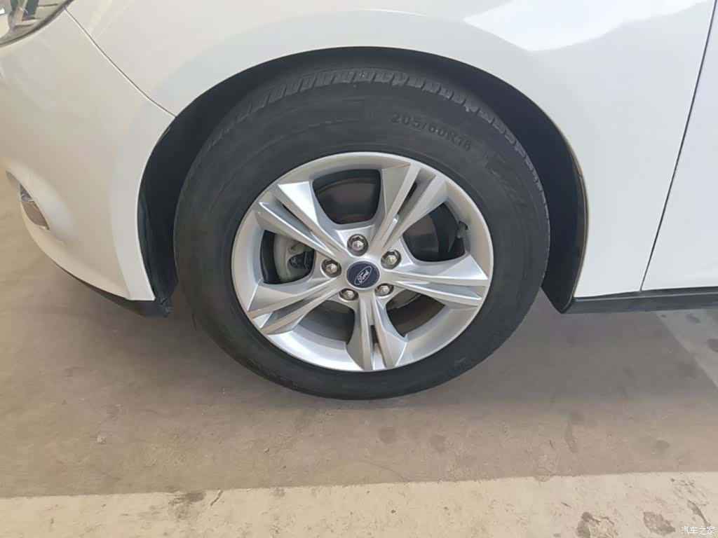 Ford Focus, 2015 25