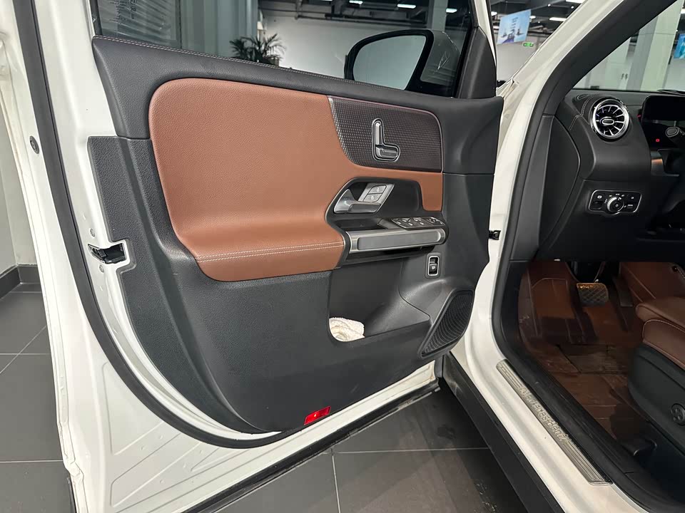 Mercedes-Benz GLB Mercedes-Benz GLB