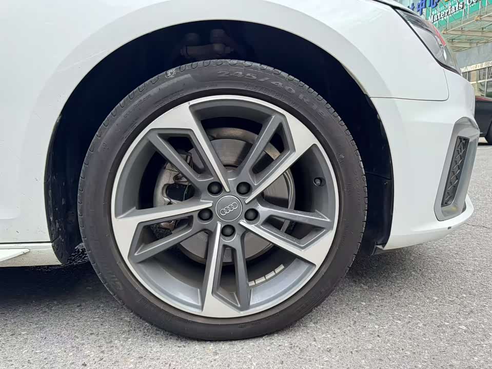 Audi A4L