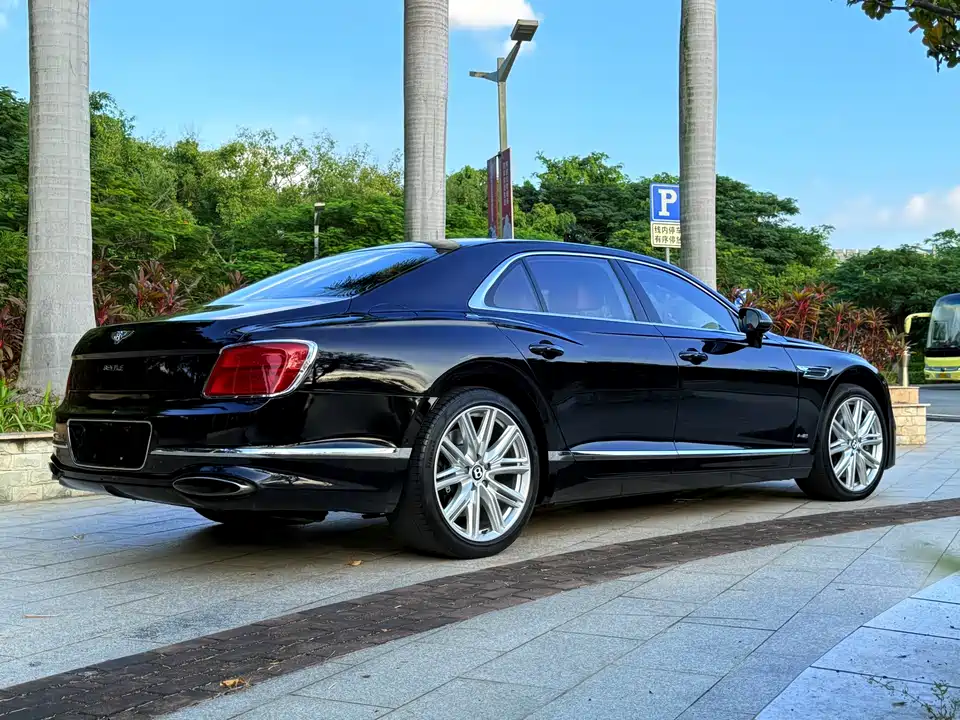 Bentley Flying