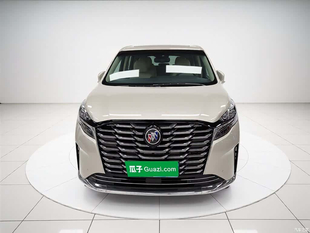 Buick GL8, 2022 3