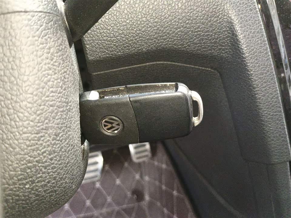 Volkswagen C-TREK Wei Collar