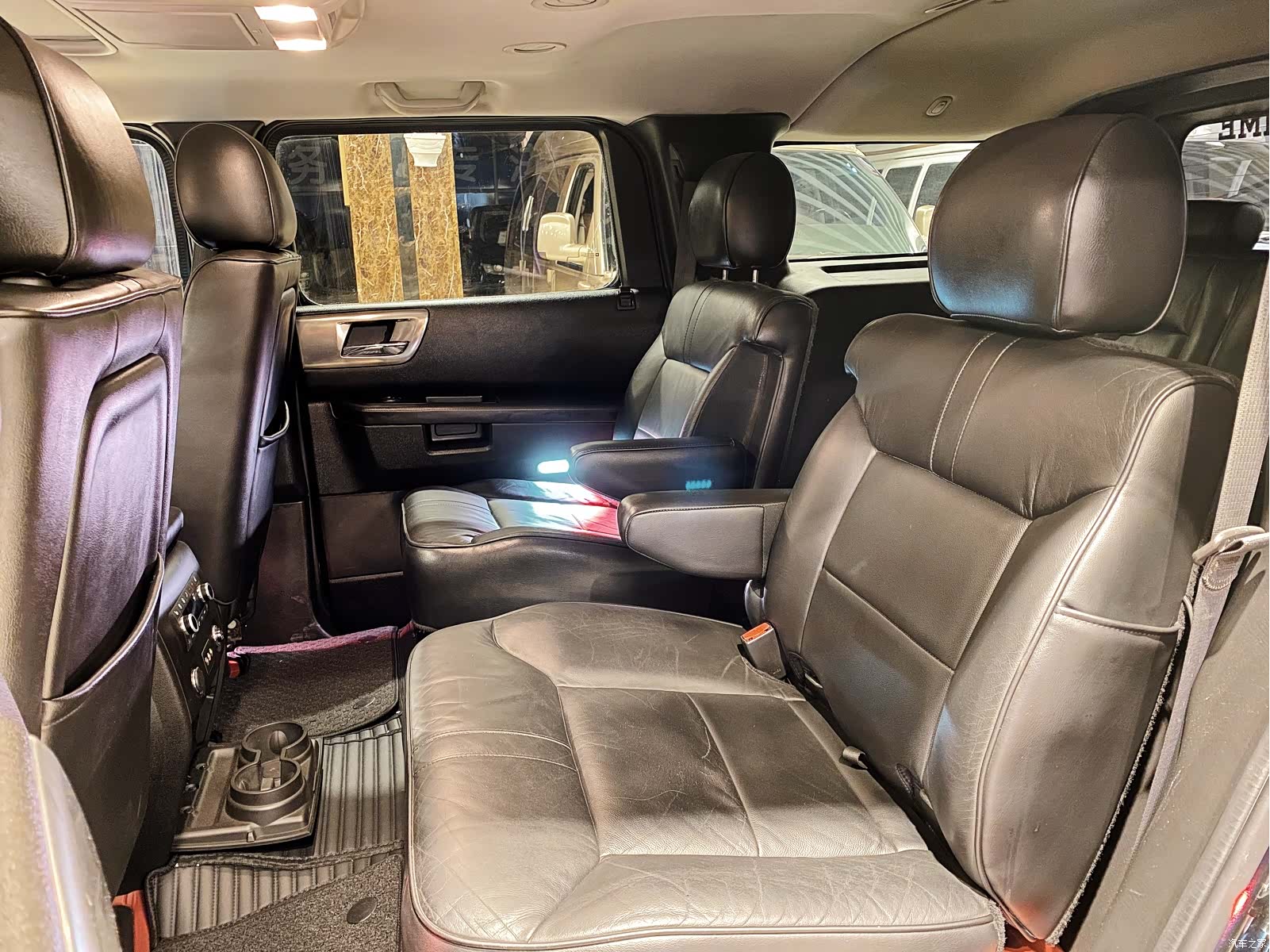 Hummer H2, 2010 18