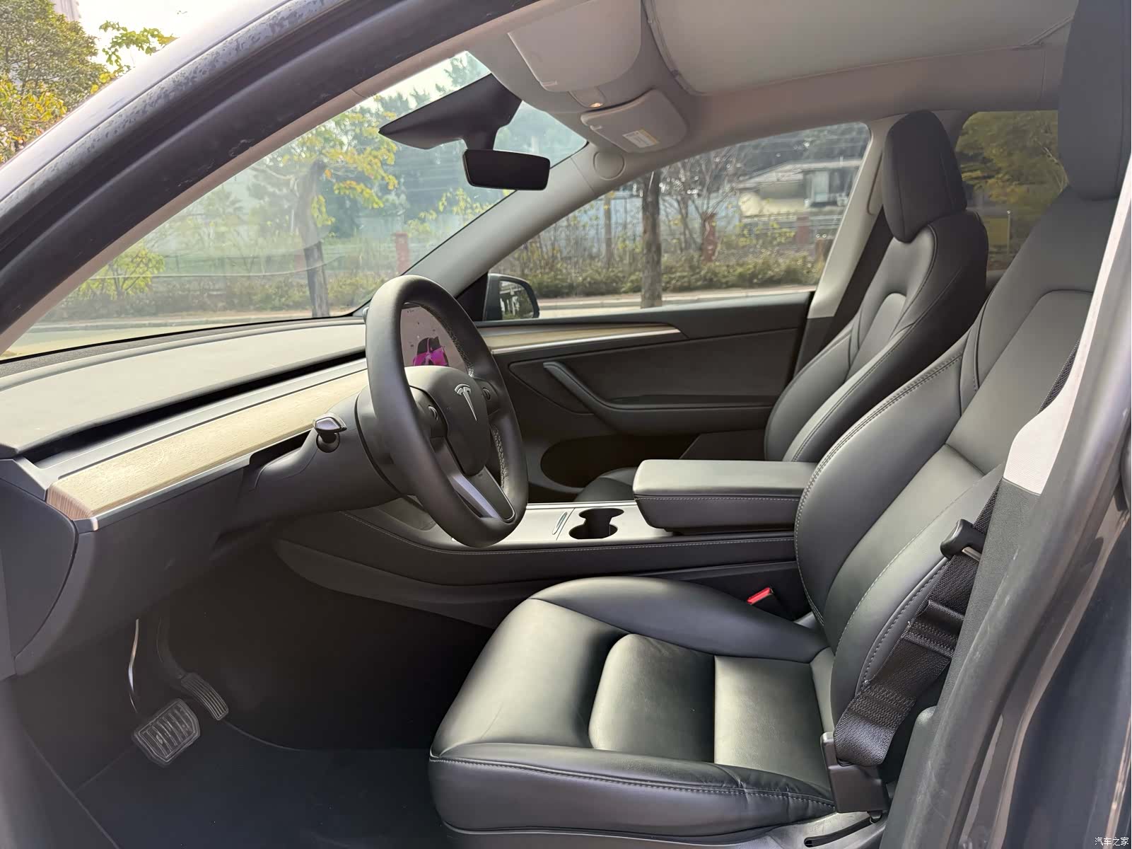 Tesla Model Y, 2022 все фото