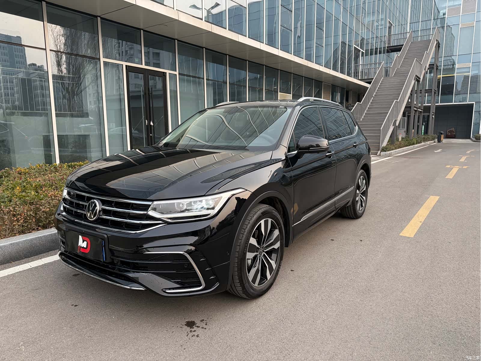 Volkswagen Tiguan L, 2025 1