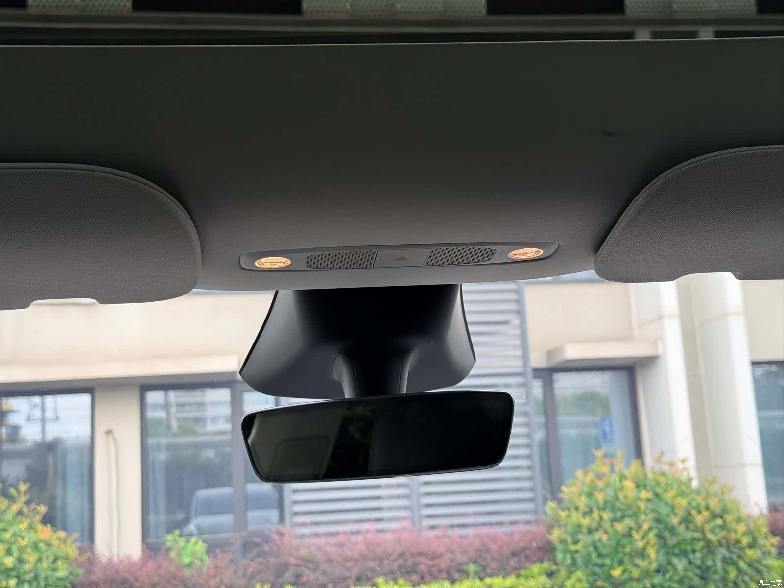 Tesla Model Y, 2024 23