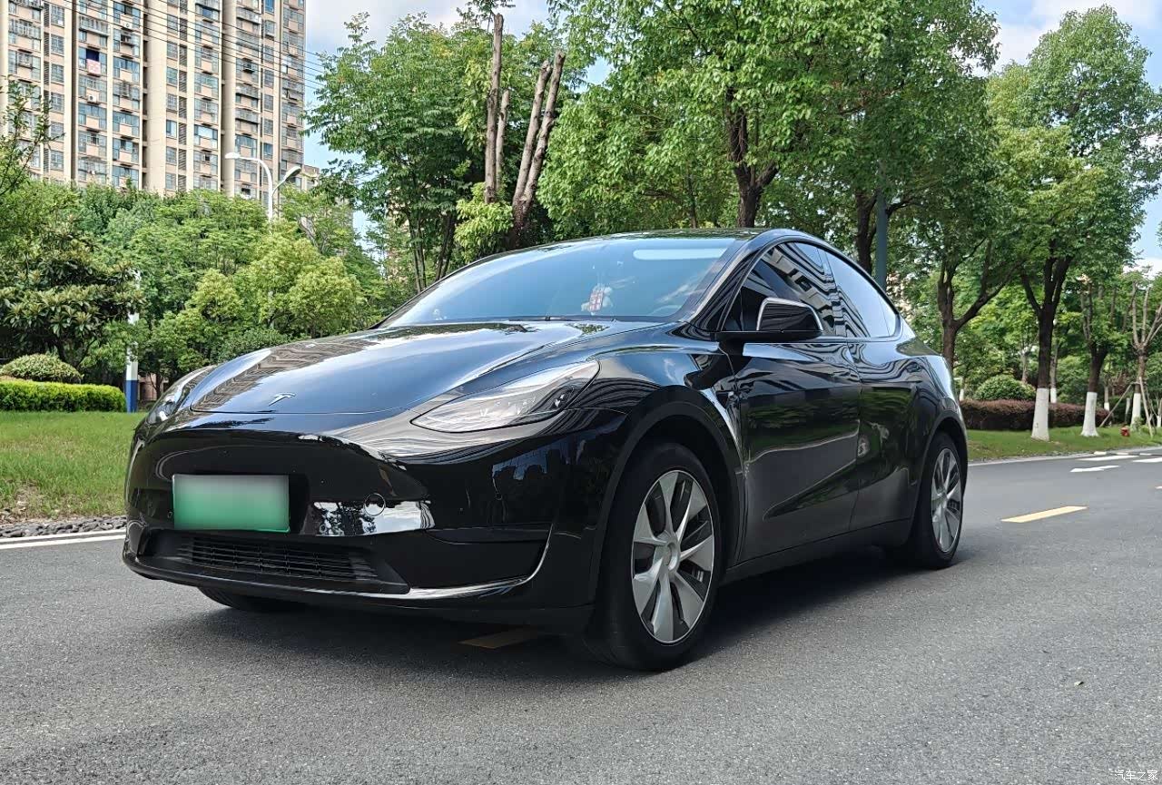 Tesla Model Y, 2022 1