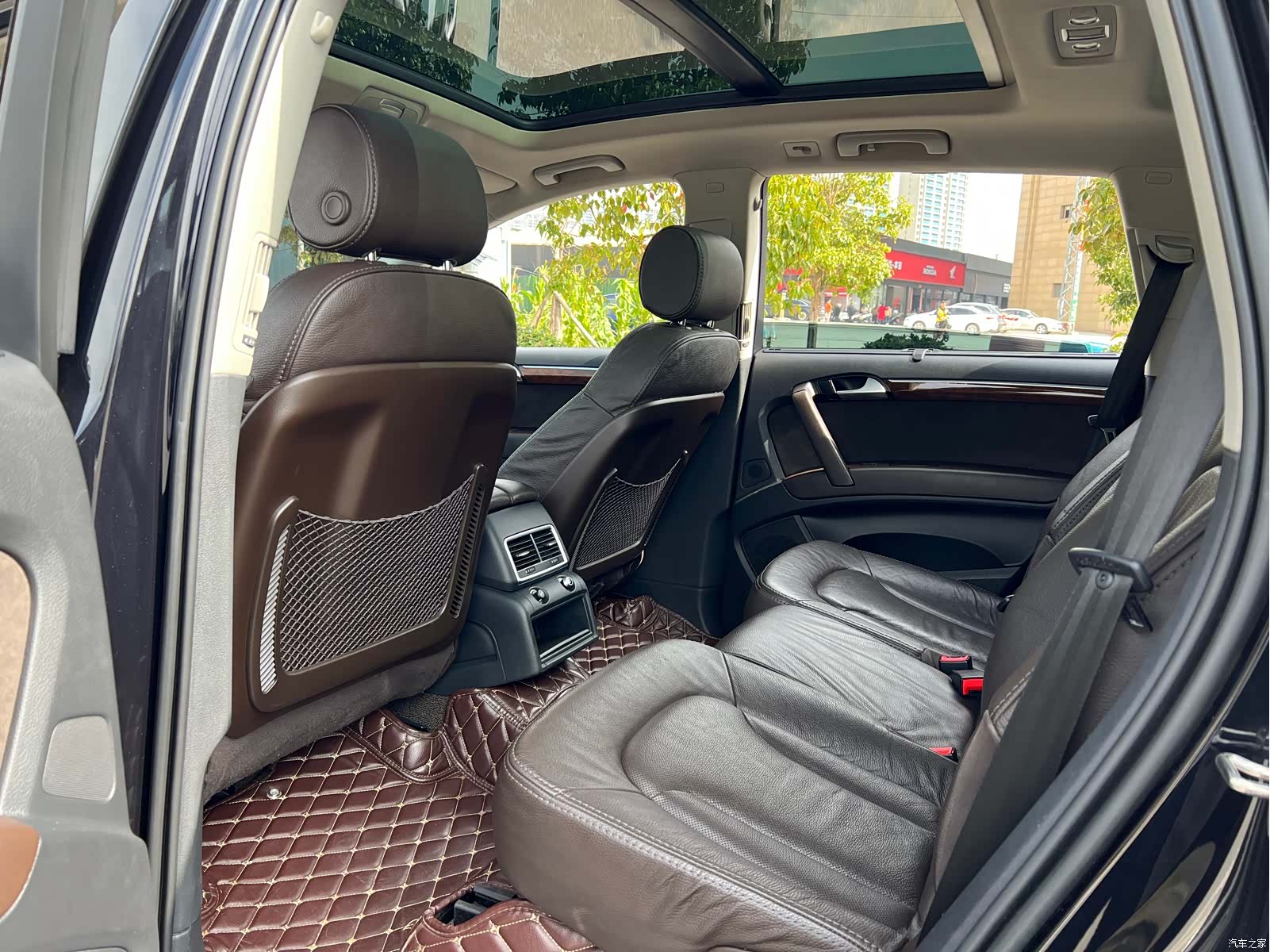Audi Q7, 2015 8
