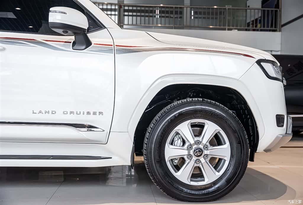 Toyota Land Cruiser, 2025 все фото