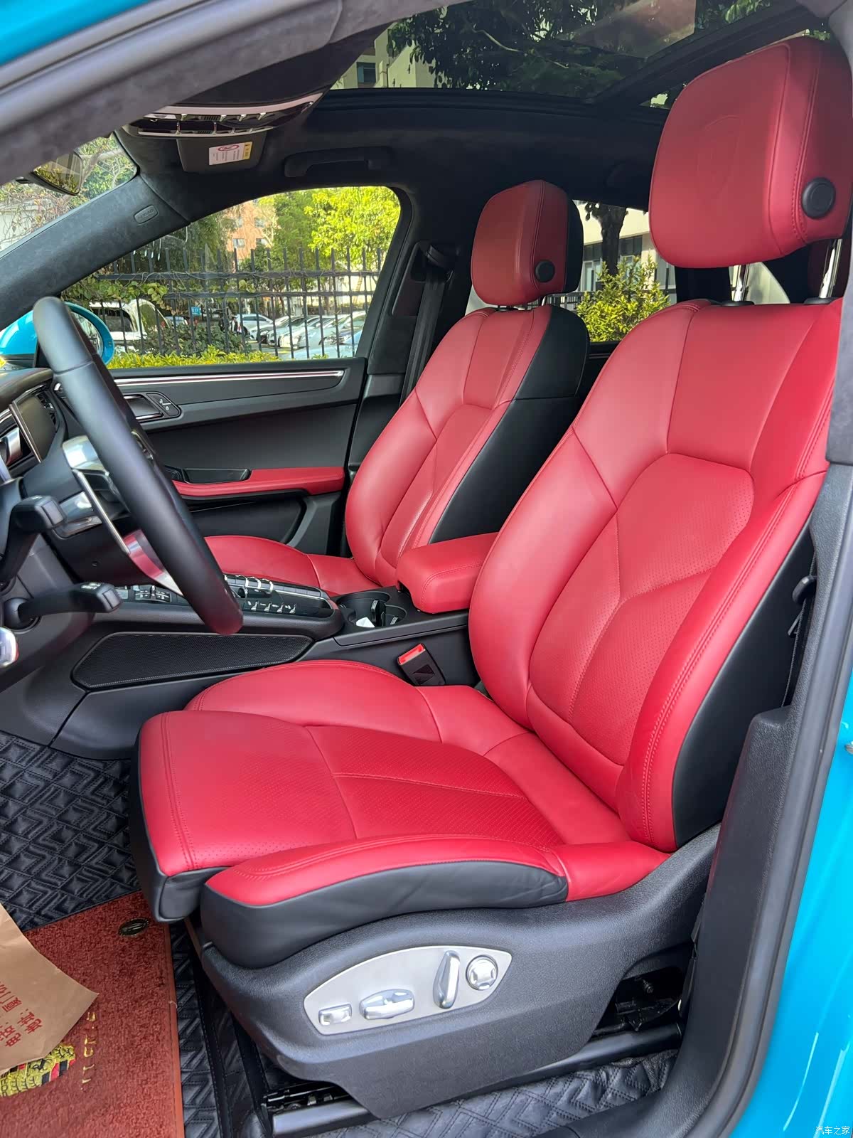 Porsche Macan, 2021 все фото