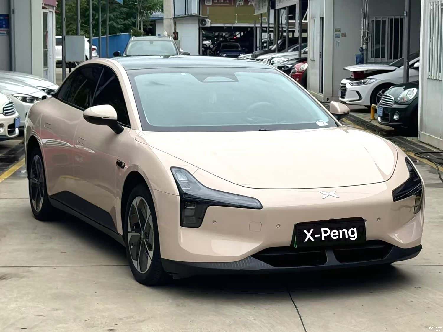 Xpeng Mona M03, 2024 3