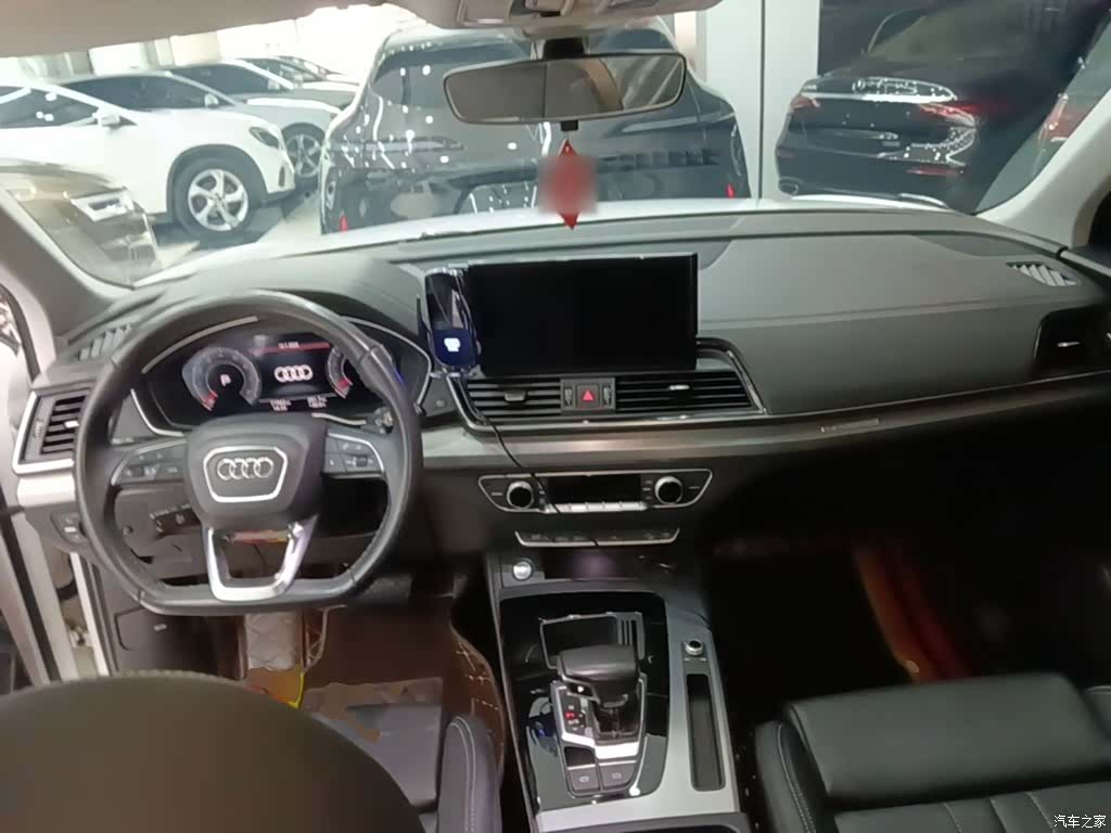 Audi Q5L, 2022 10