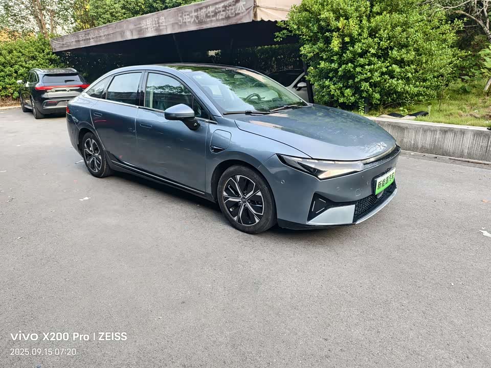 XPENG P5
