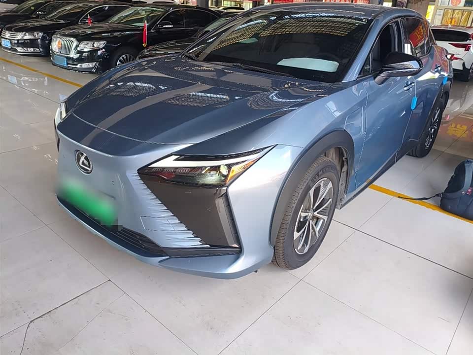 Lexus RZ