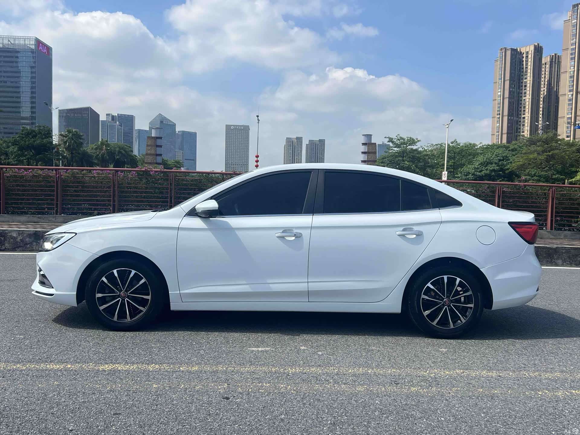 Roewe i5, 2020 15