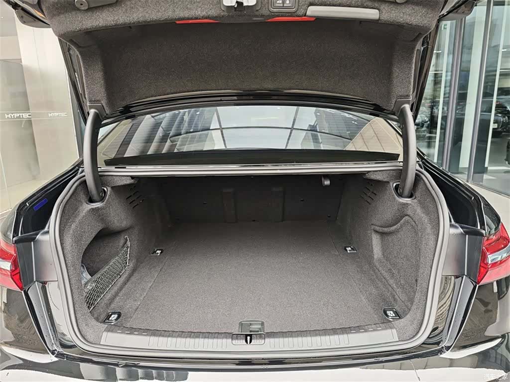 Audi A6L, 2024 9
