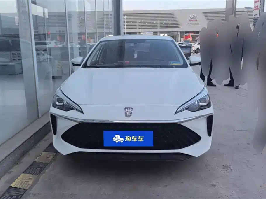 Roewe i5