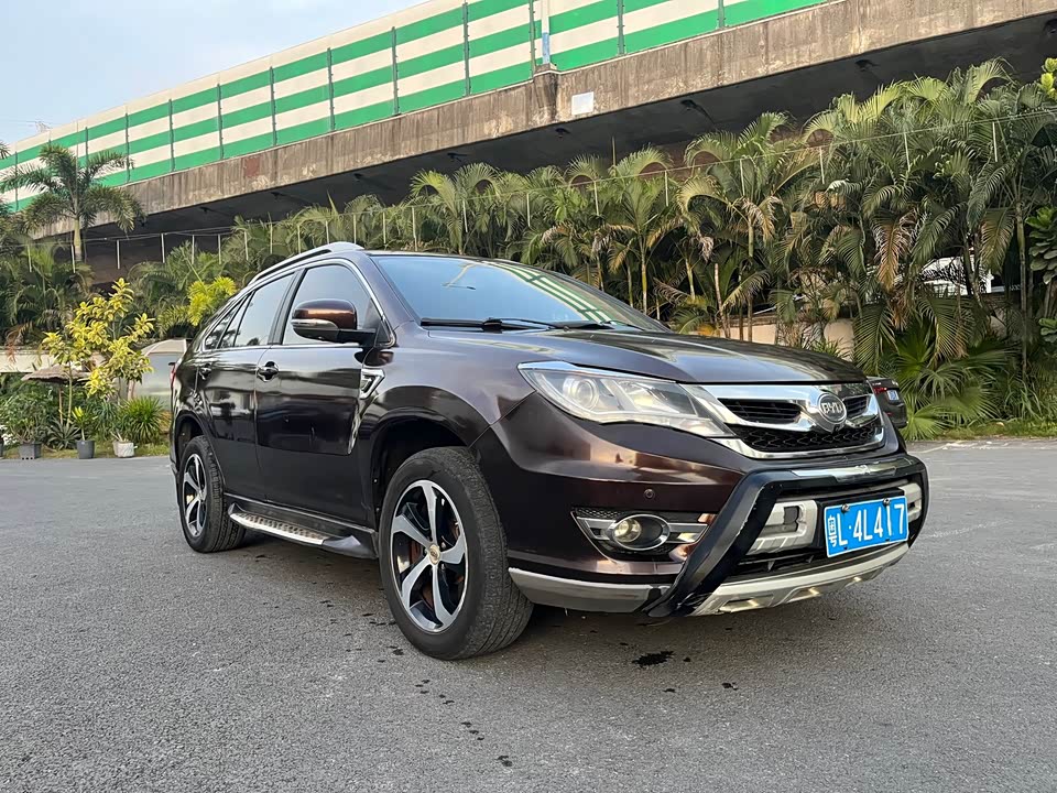 BYD S7