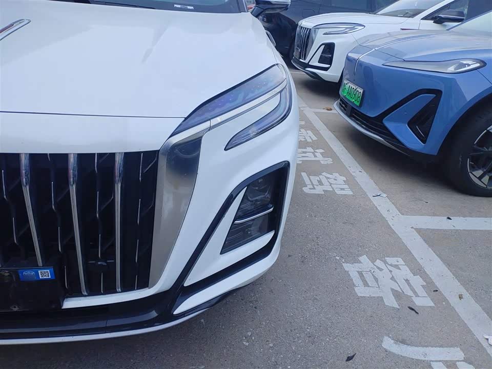 Hongqi HS3 PHEV