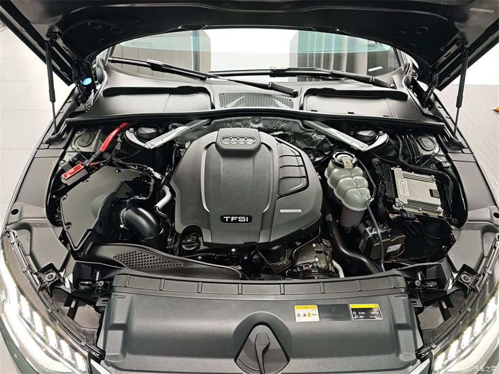 Audi A4L, 2021 8