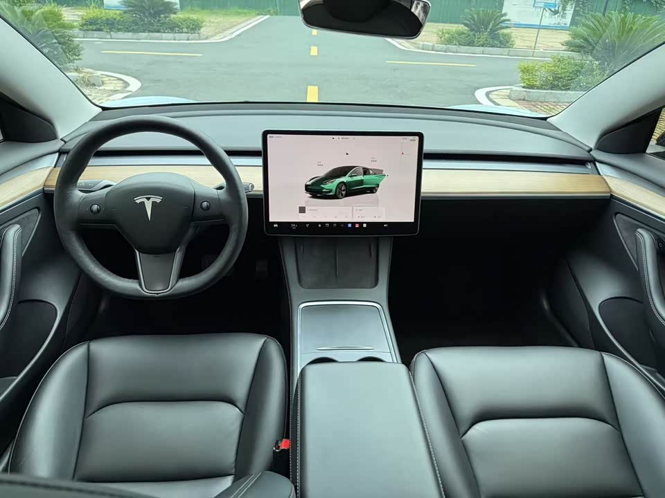 Tesla Model 3 Tesla Model 3