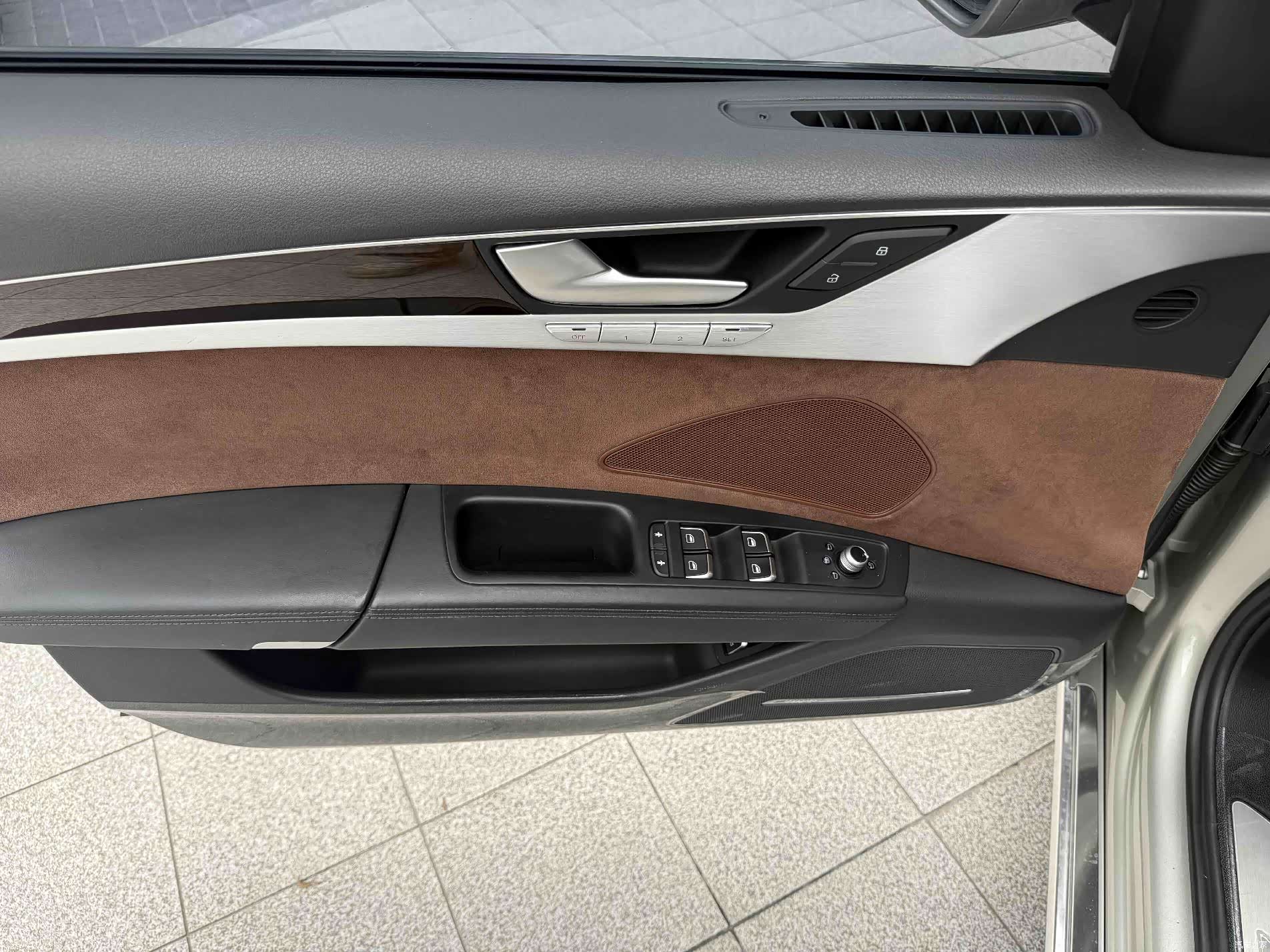 Audi A8L, 2015 10