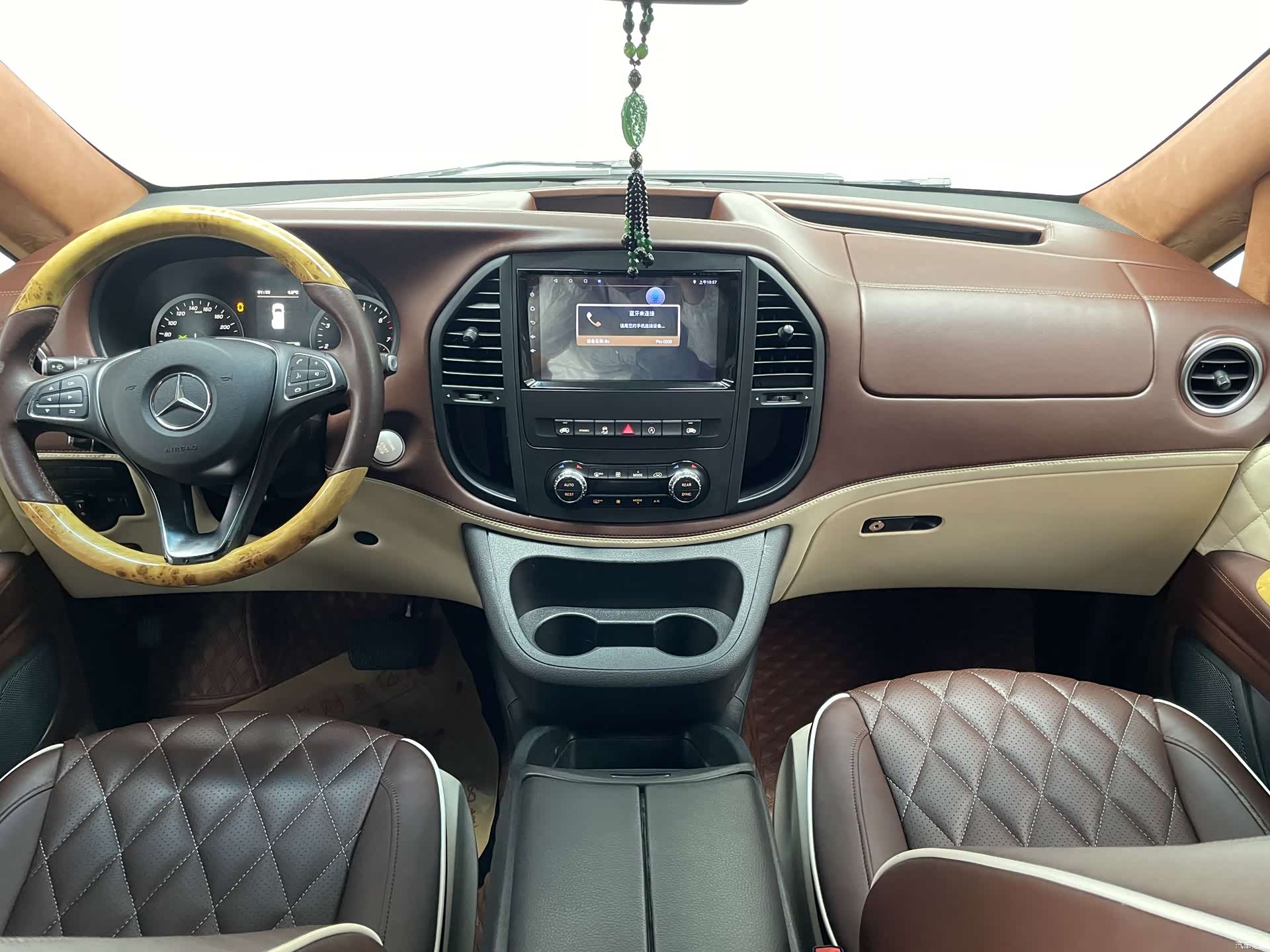 Mercedes-Benz 7, 2020 9