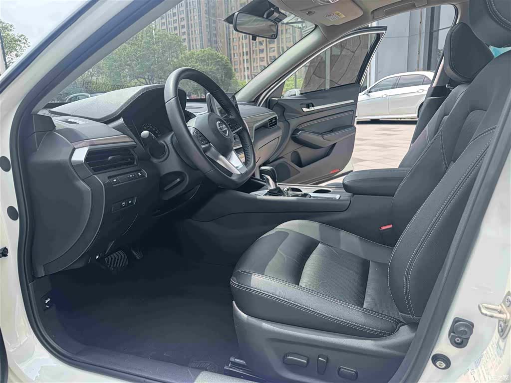 Nissan Teana, 2022 9