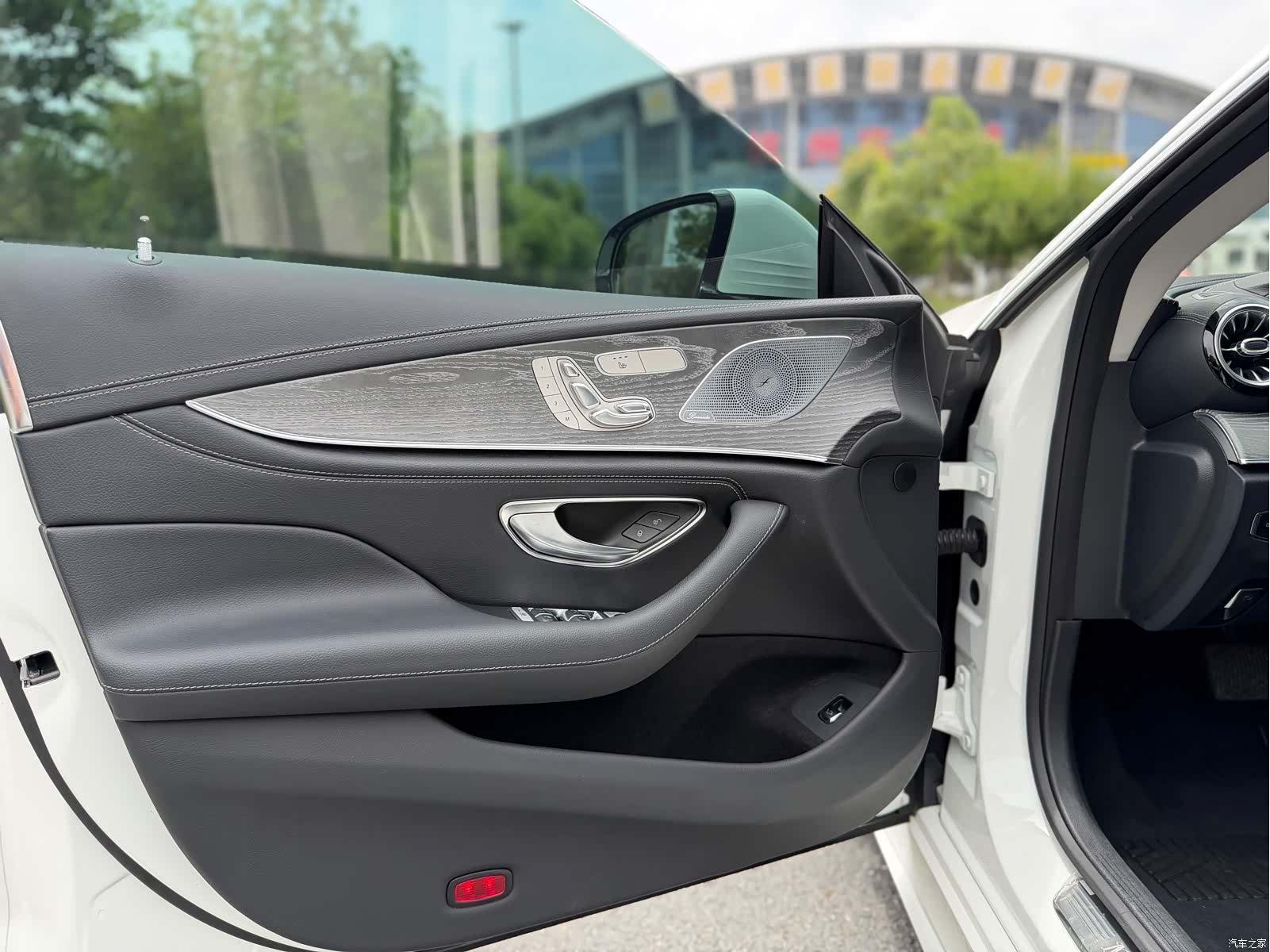 Mercedes-Benz CLS, 2020 4