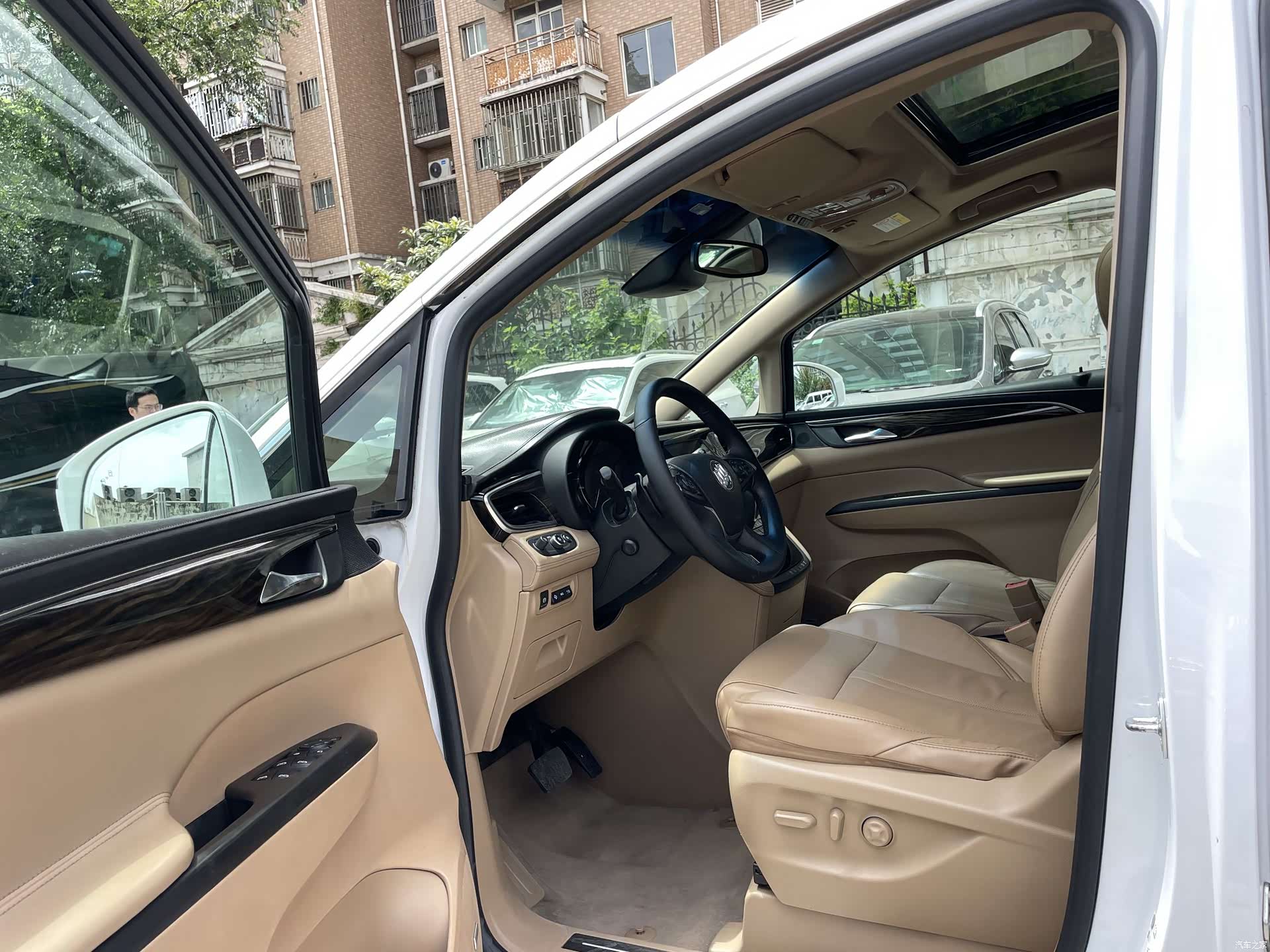 Buick GL8, 2019 9