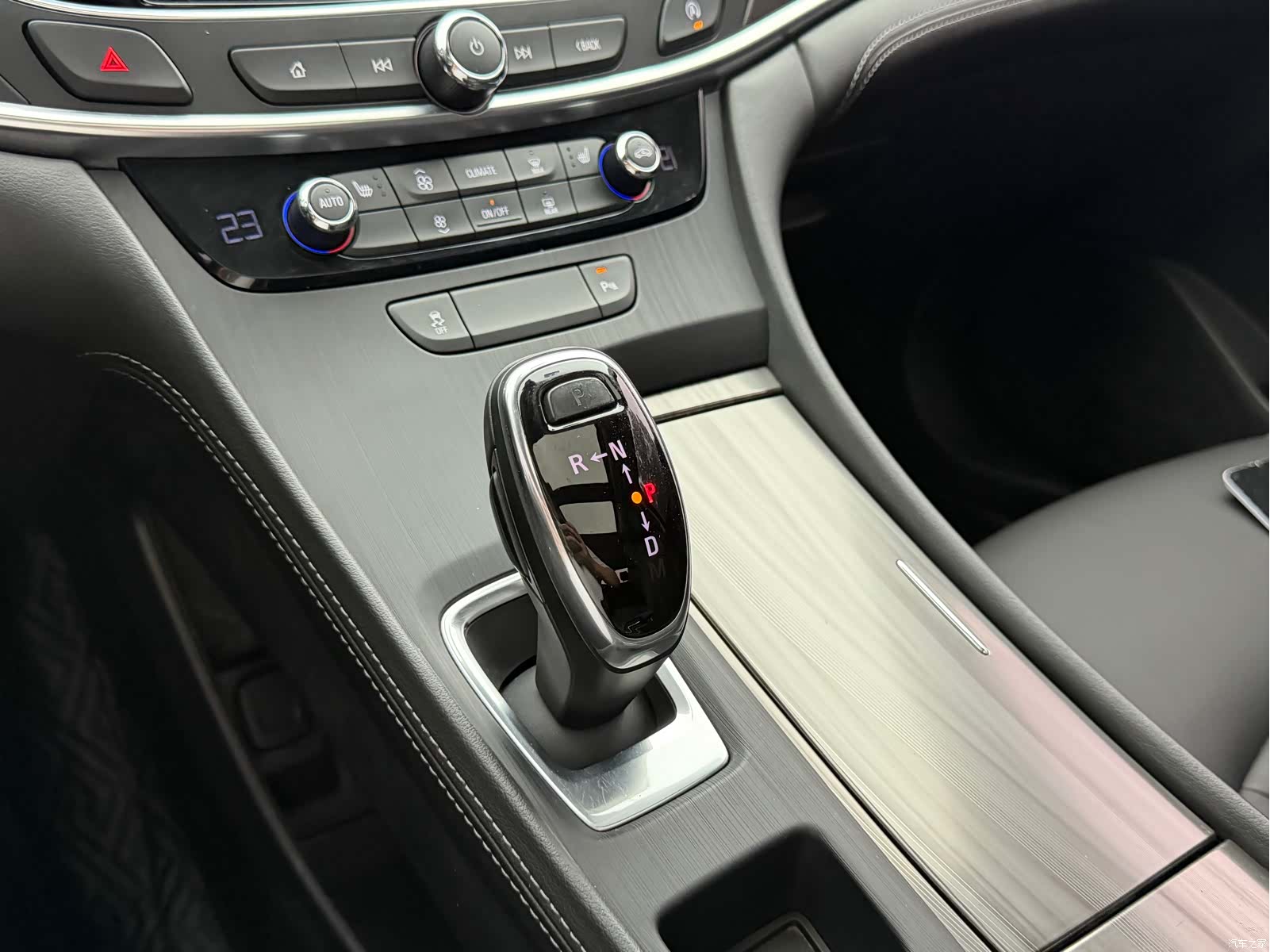 Buick LaCrosse, 2022 10