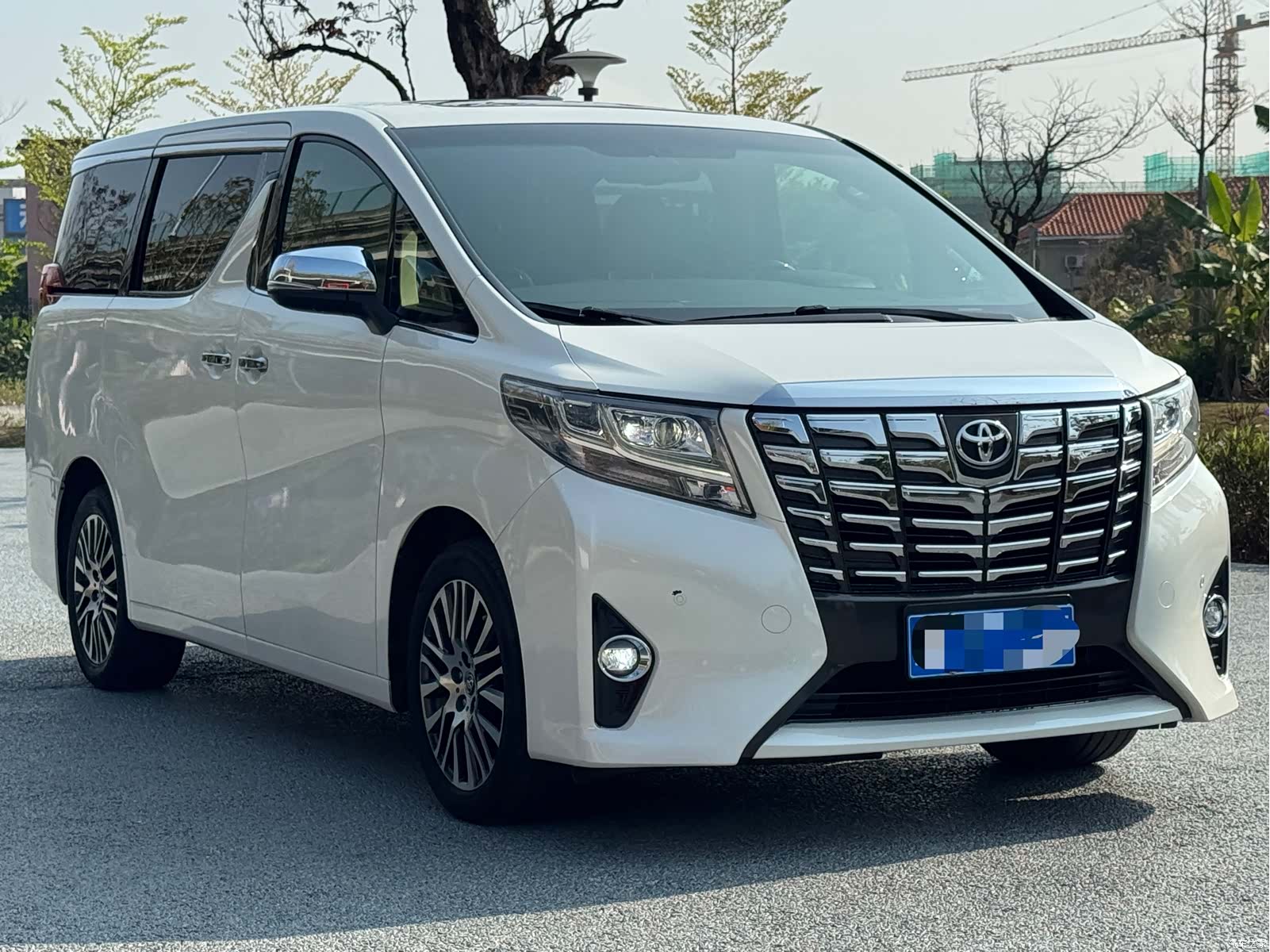 Toyota Alphard, 2017 3
