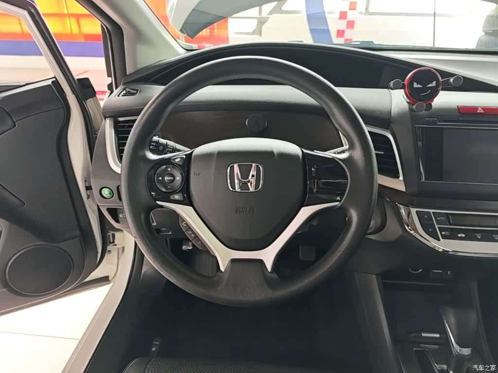 Honda Jade, 2015 11