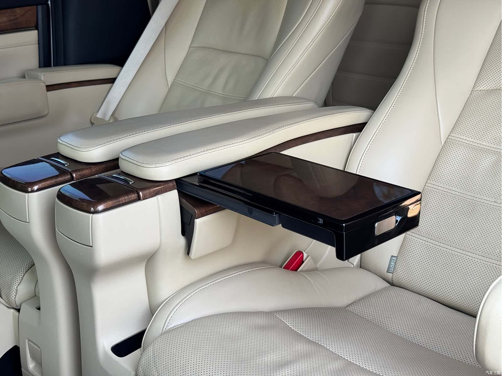 Toyota Alphard, 2017 17