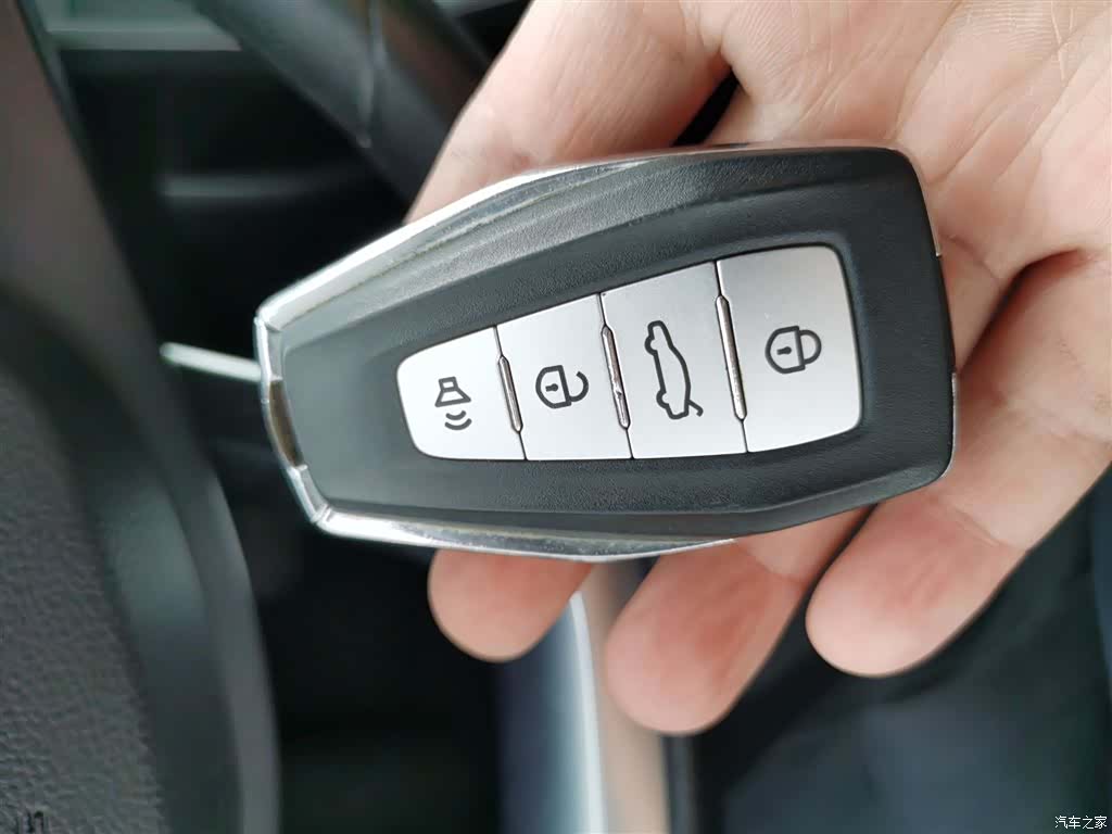 Geely Emgrand, 2021 9