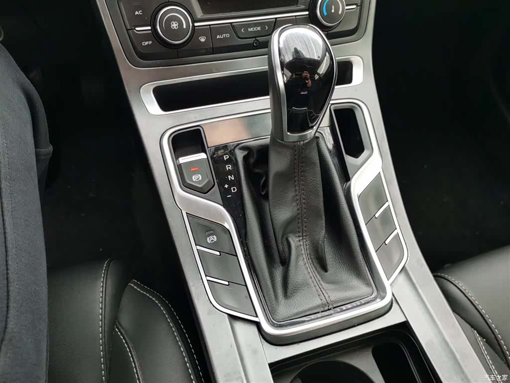 Geely Emgrand, 2021 14
