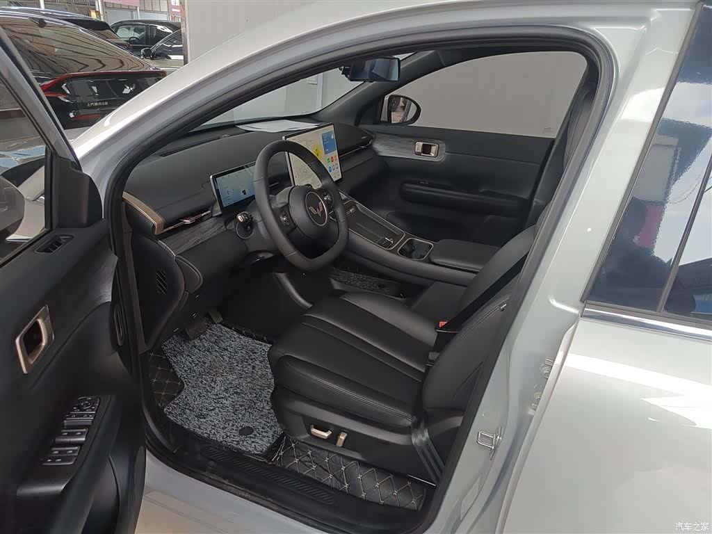 Wuling Starlight, 2024 11