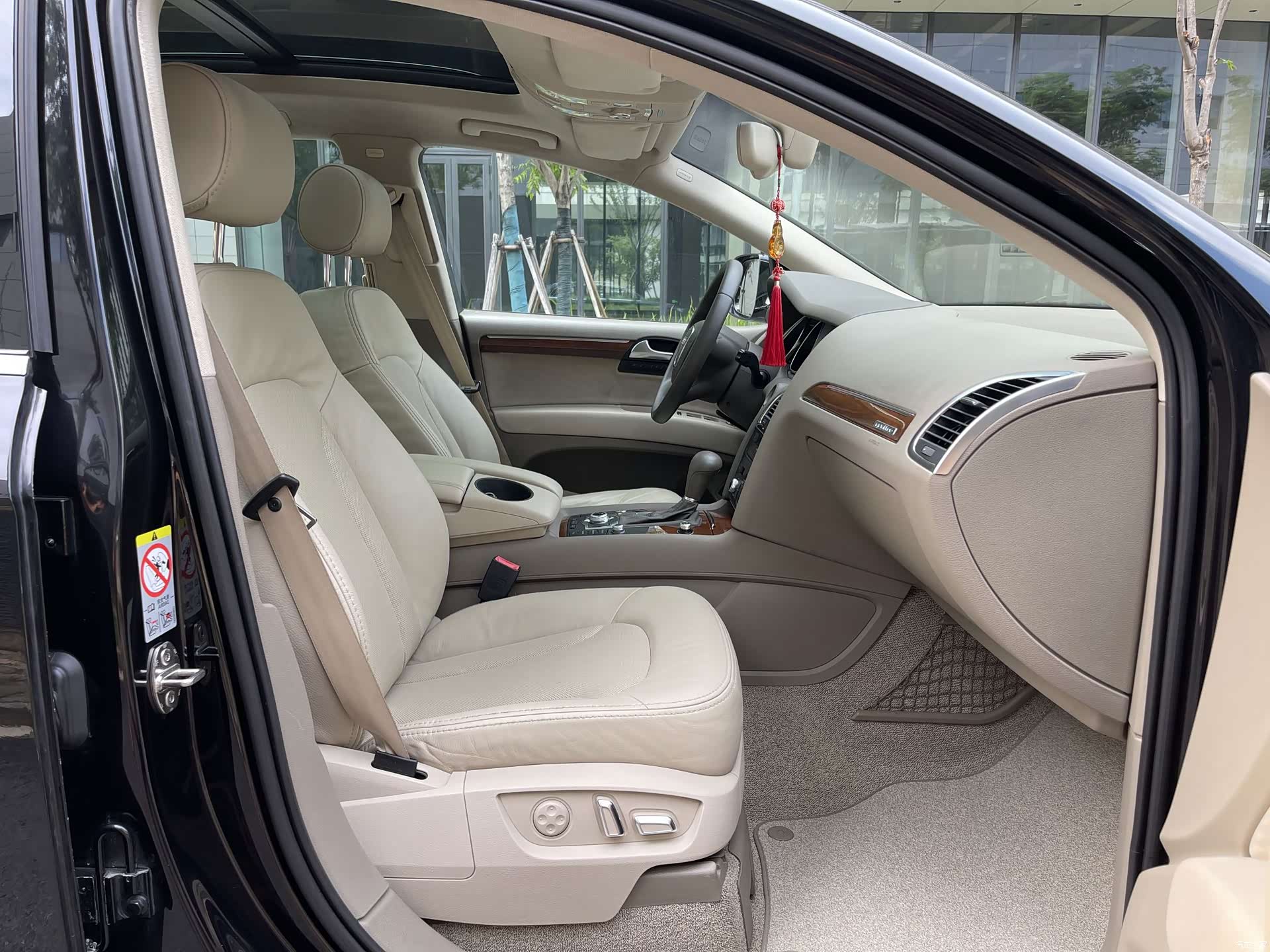 Audi Q7, 2011 7