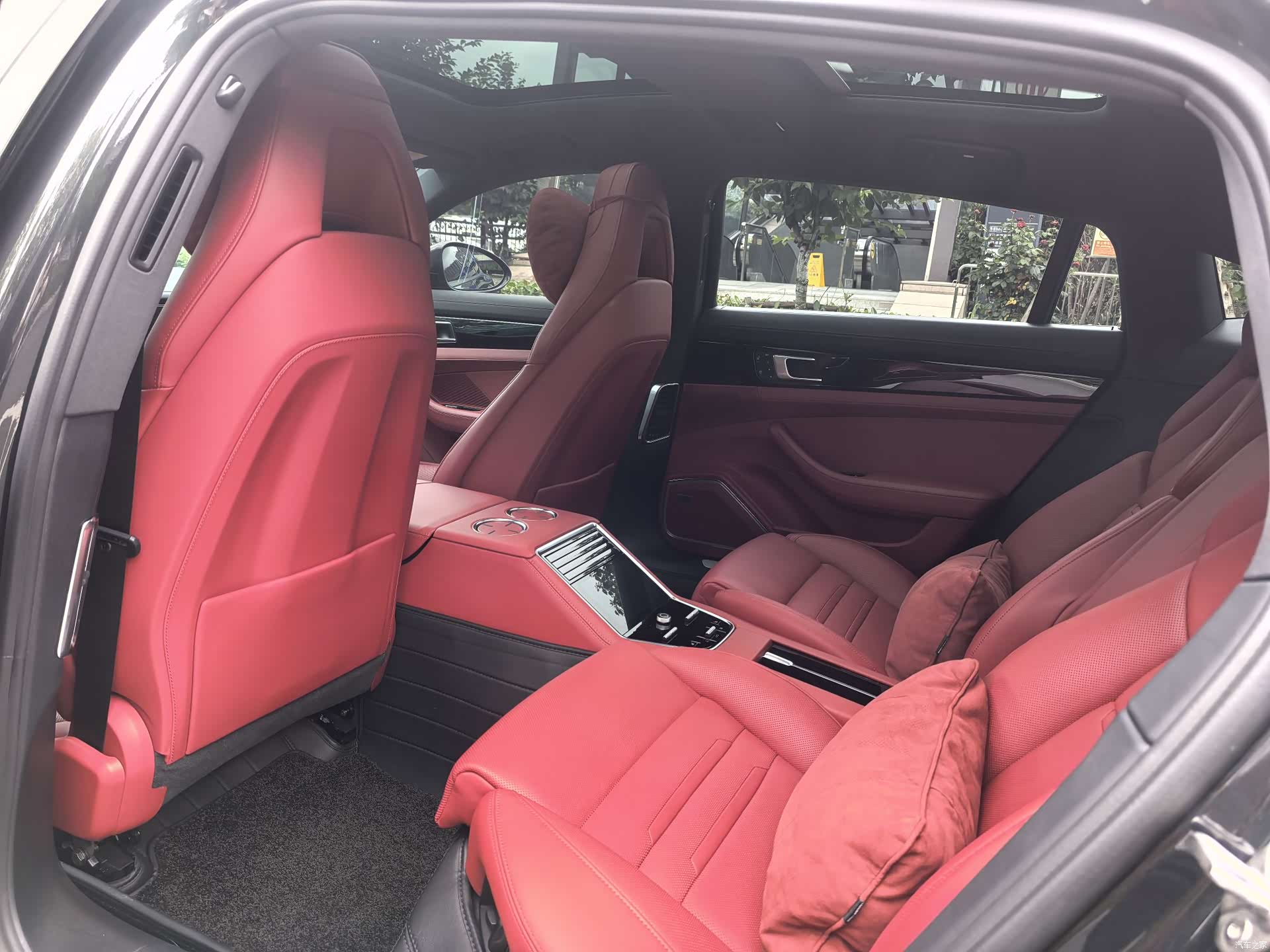 Porsche Panamera, 2022 9