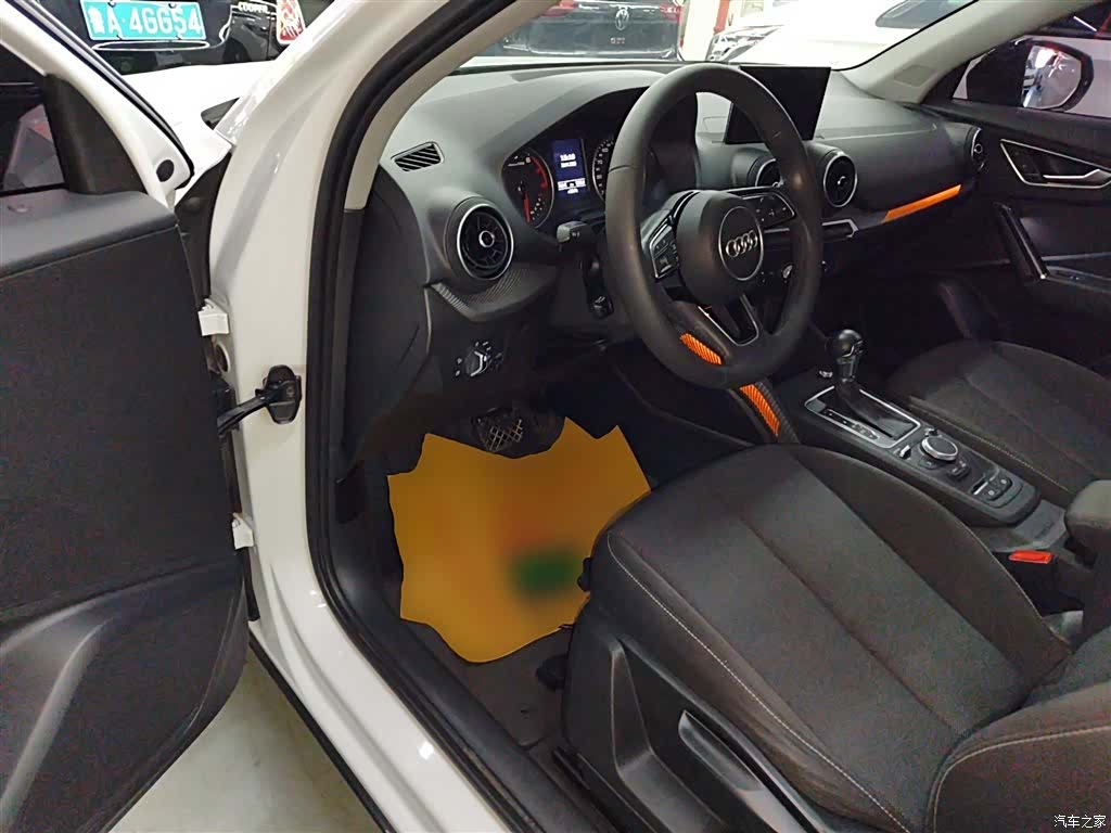 Audi Q2L, 2019 16