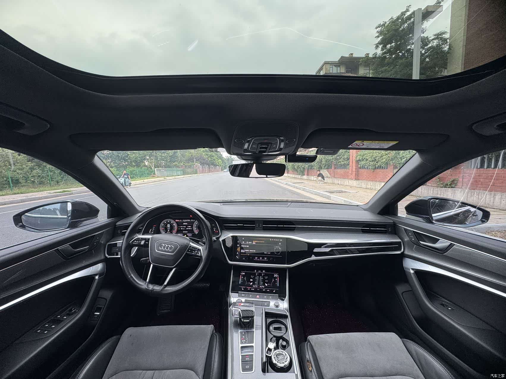 Audi A6L, 2022 все фото
