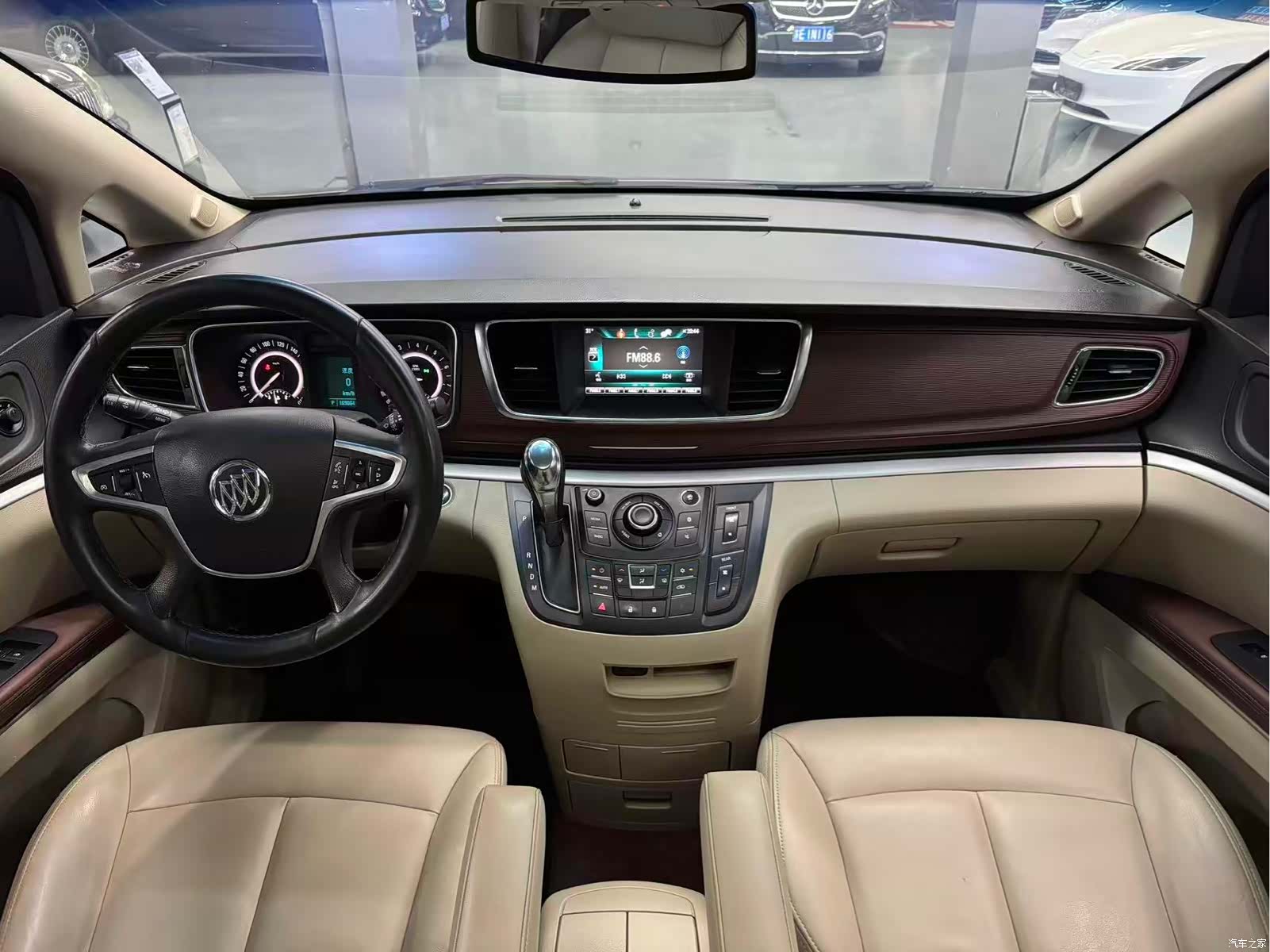 Buick GL8, 2020 12