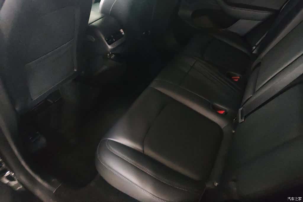 Tesla Model Y, 2021 11