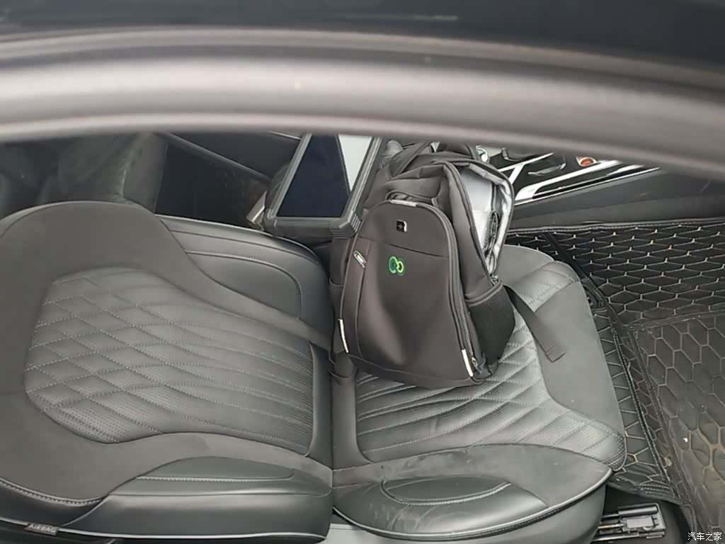 Hongqi HS5, 2022 25