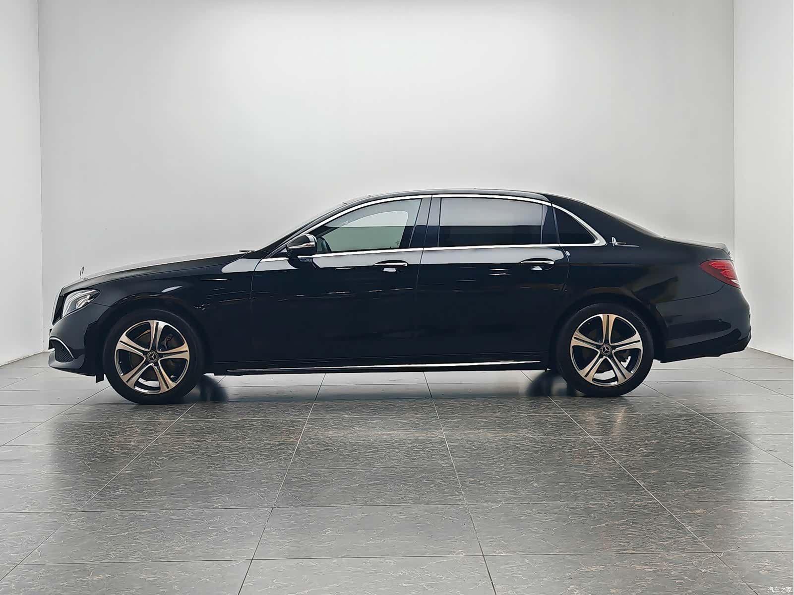 Mercedes-Benz E-Class, 2020 10