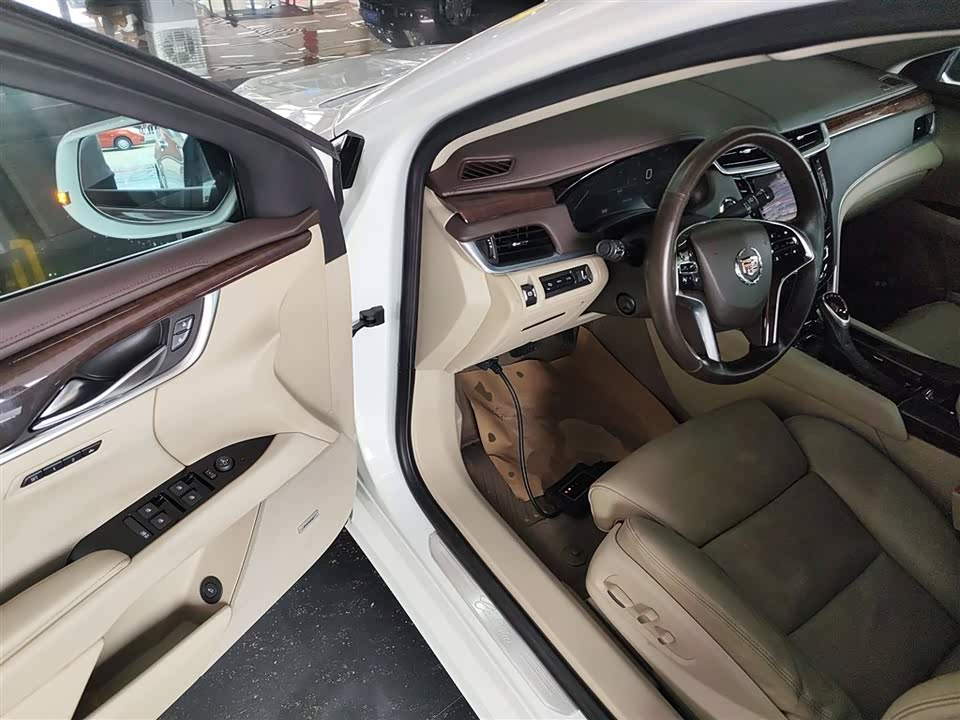 Cadillac XTS