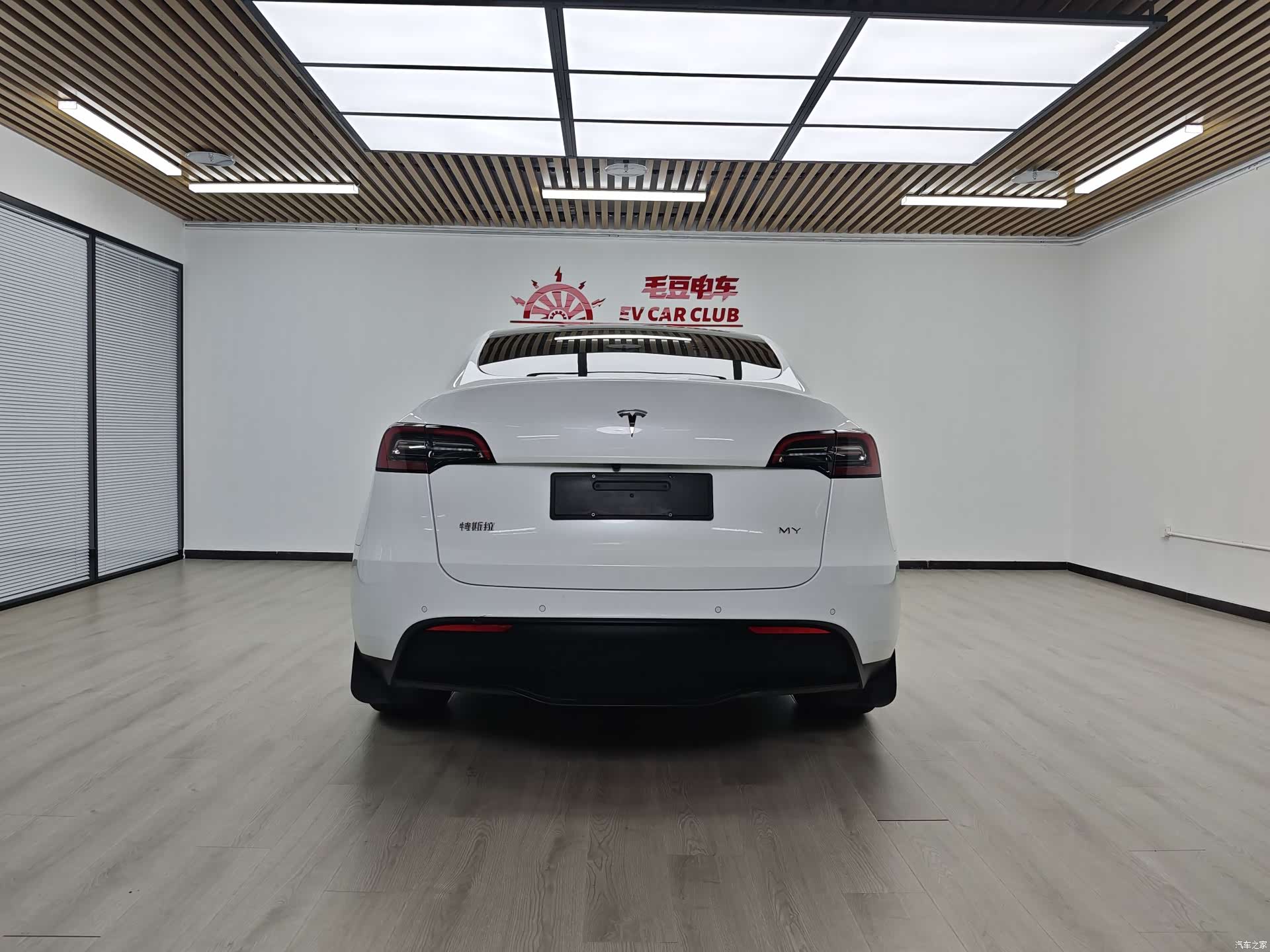 Tesla Model Y, 2022 6