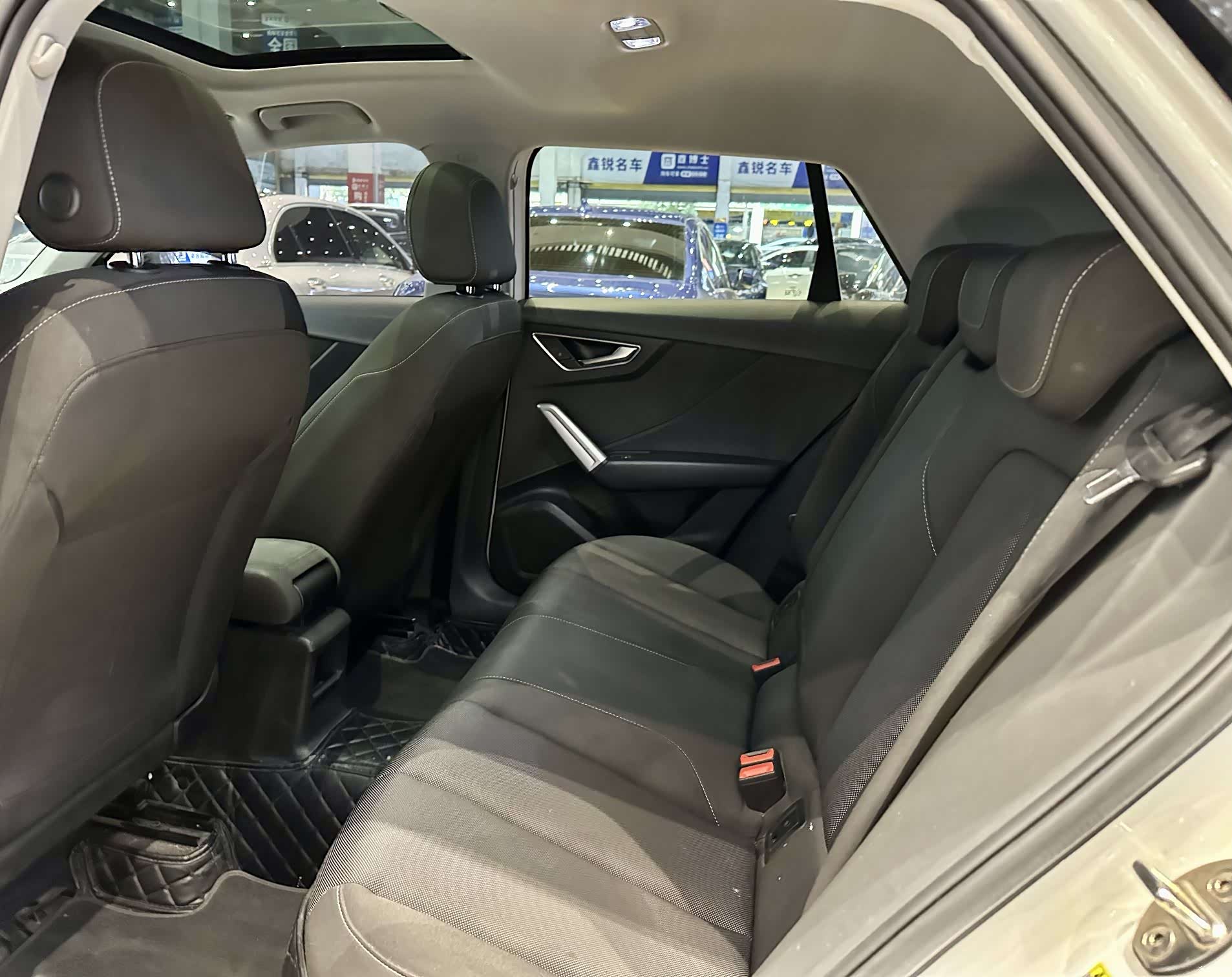 Audi Q2L, 2021 6