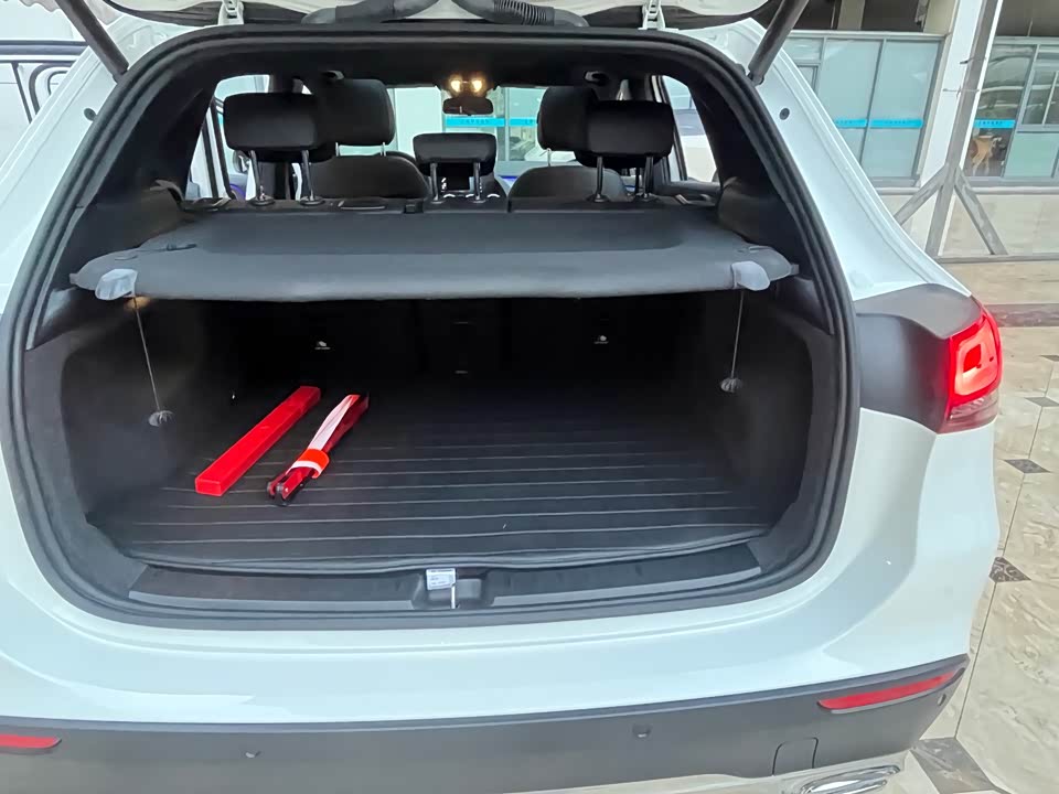 Mercedes-Benz GLA Mercedes-Benz GLA