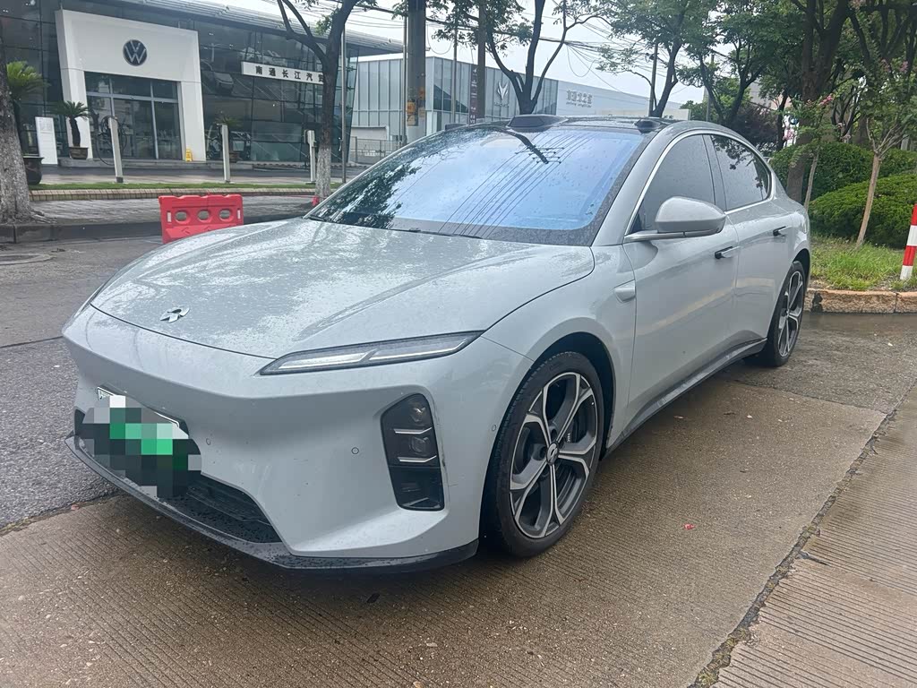 NIO ET5